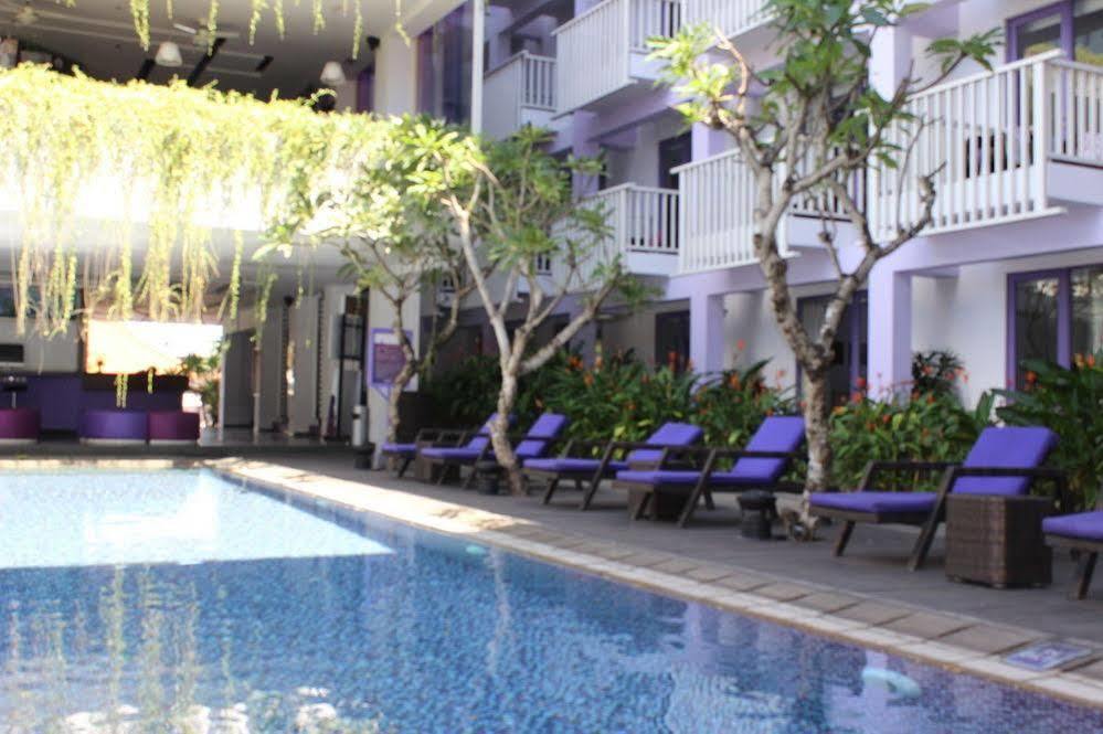 Conjioo Hotel Kuta Managed By Mhm Legian  Exterior photo